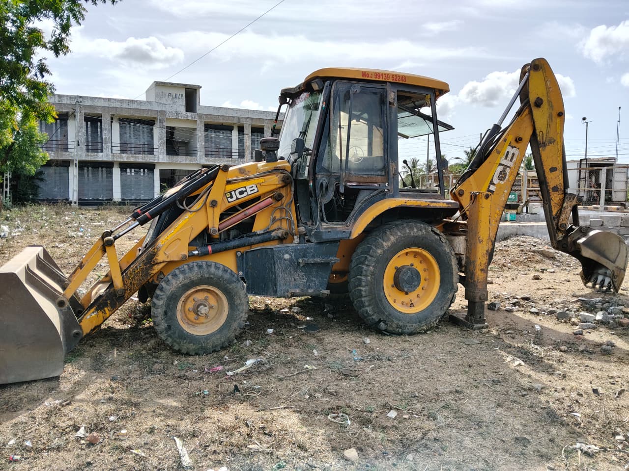JCB BACKHOE 3DX 2013