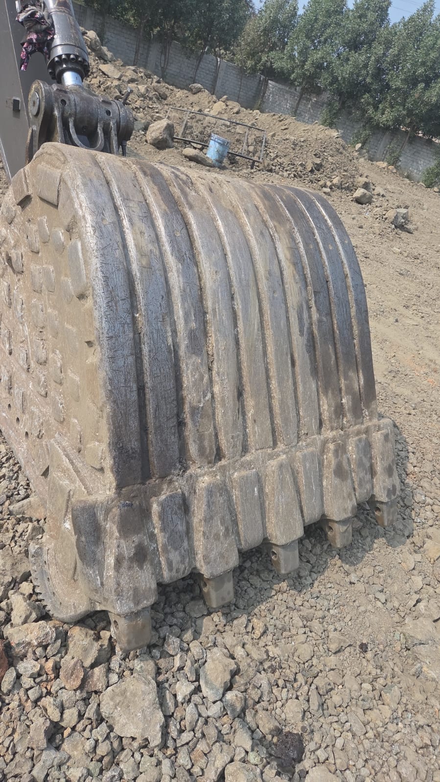 VOLVO EXCAVATOR EC210D 2019