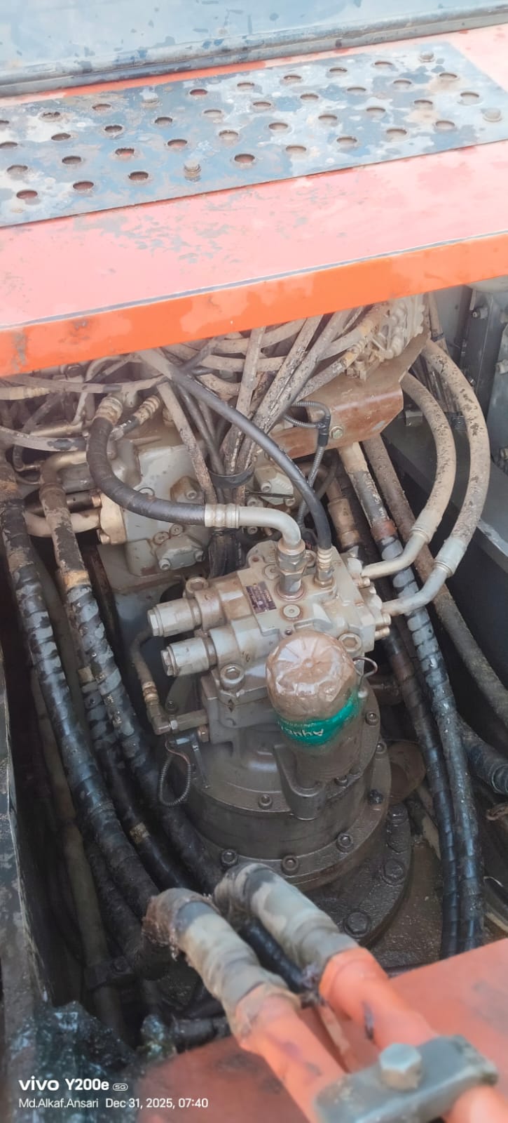 TATA HITACHI CRAWLER CRANE ZAXIS 220 LCM 2019