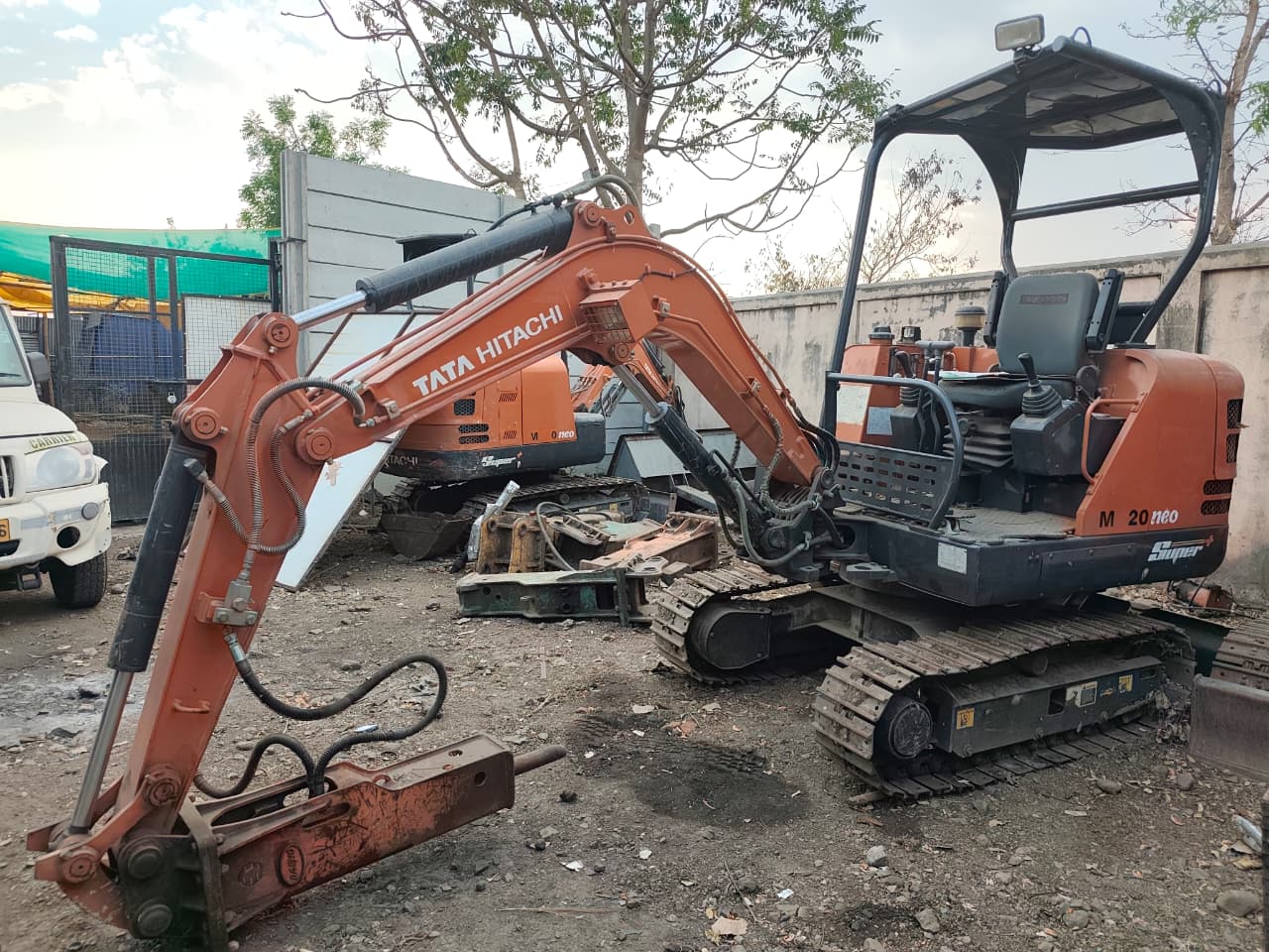 TATA HITACHI CRAWLER CRANE TMX 20 2023