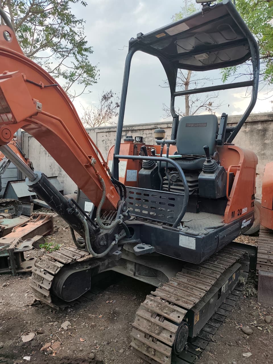 TATA HITACHI CRAWLER CRANE TMX 20 2023