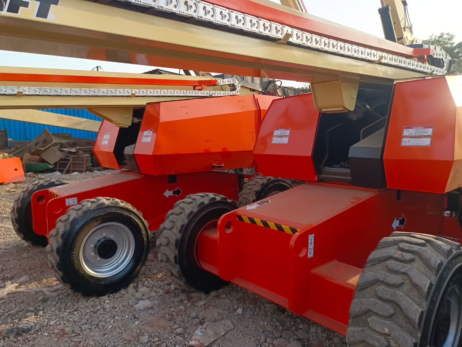 JLG BOOM LIFT 660SJ 2013-2018