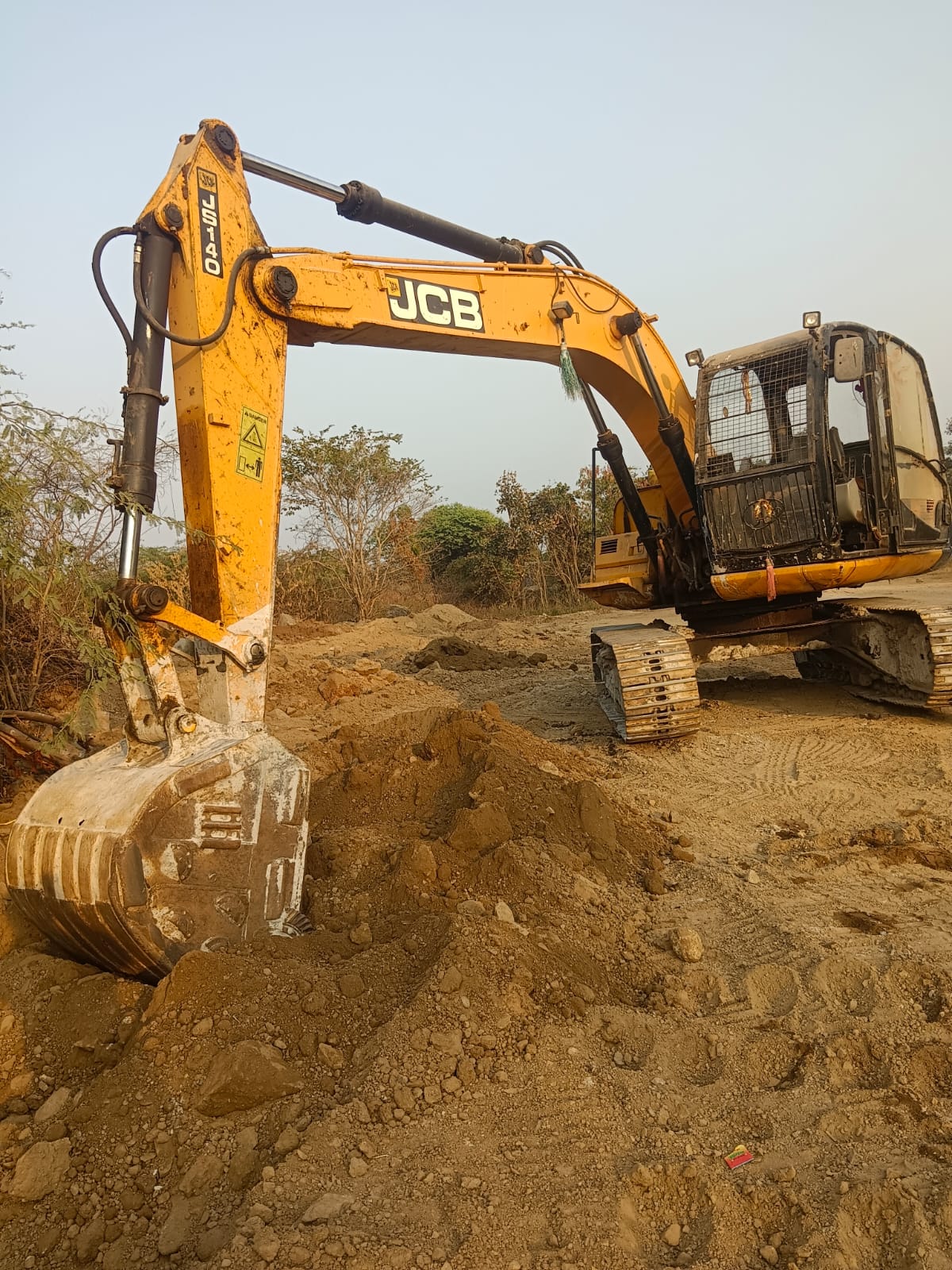 JCB EXCAVATOR JS140 2010