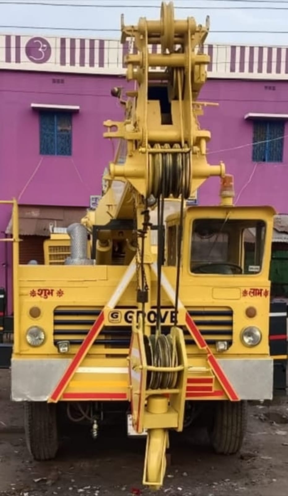 GROVE ROUGH TERRAIN CRANE RT530E 30 TON 2018