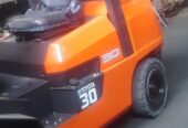 TOYOTA FORKLIFT FDZN30 2012