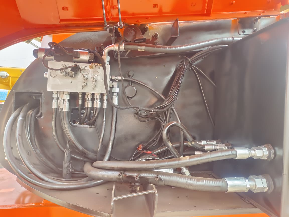 JLG BOOM LIFT 860SJ 2003 – Refurbished 2013