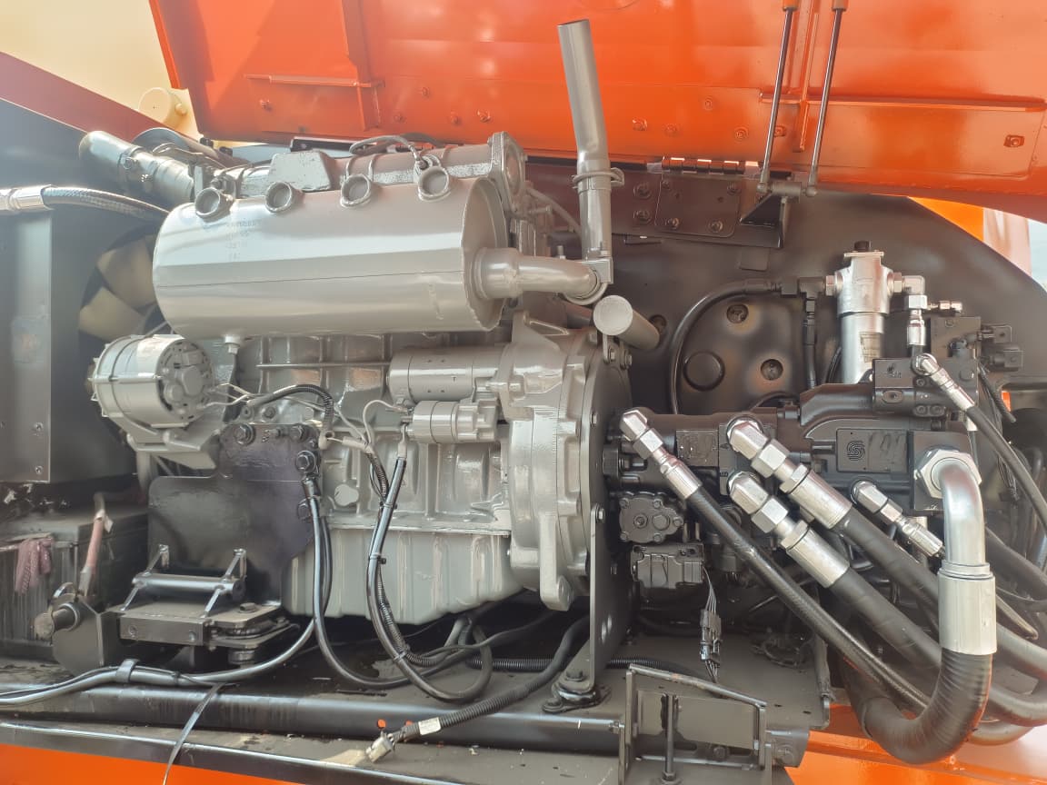 JLG BOOM LIFT 860SJ 2003 – Refurbished 2013