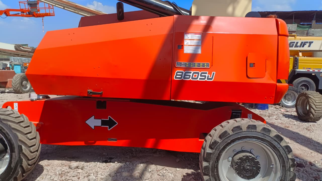 JLG BOOM LIFT 860SJ 2003 – Refurbished 2013