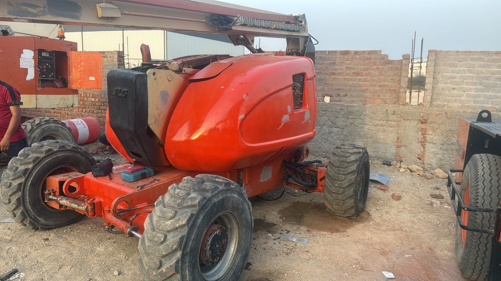 JLG BOOM LIFT 600AJ 2002