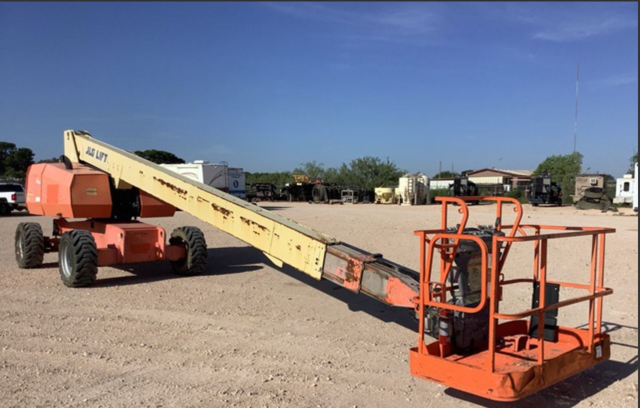 JLG BOOM LIFT 800S 2012