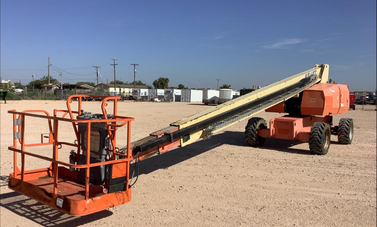 JLG BOOM LIFT 800S 2012