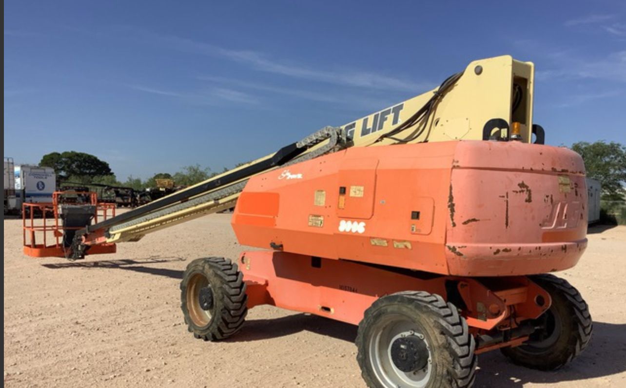 JLG BOOM LIFT 800S 2012