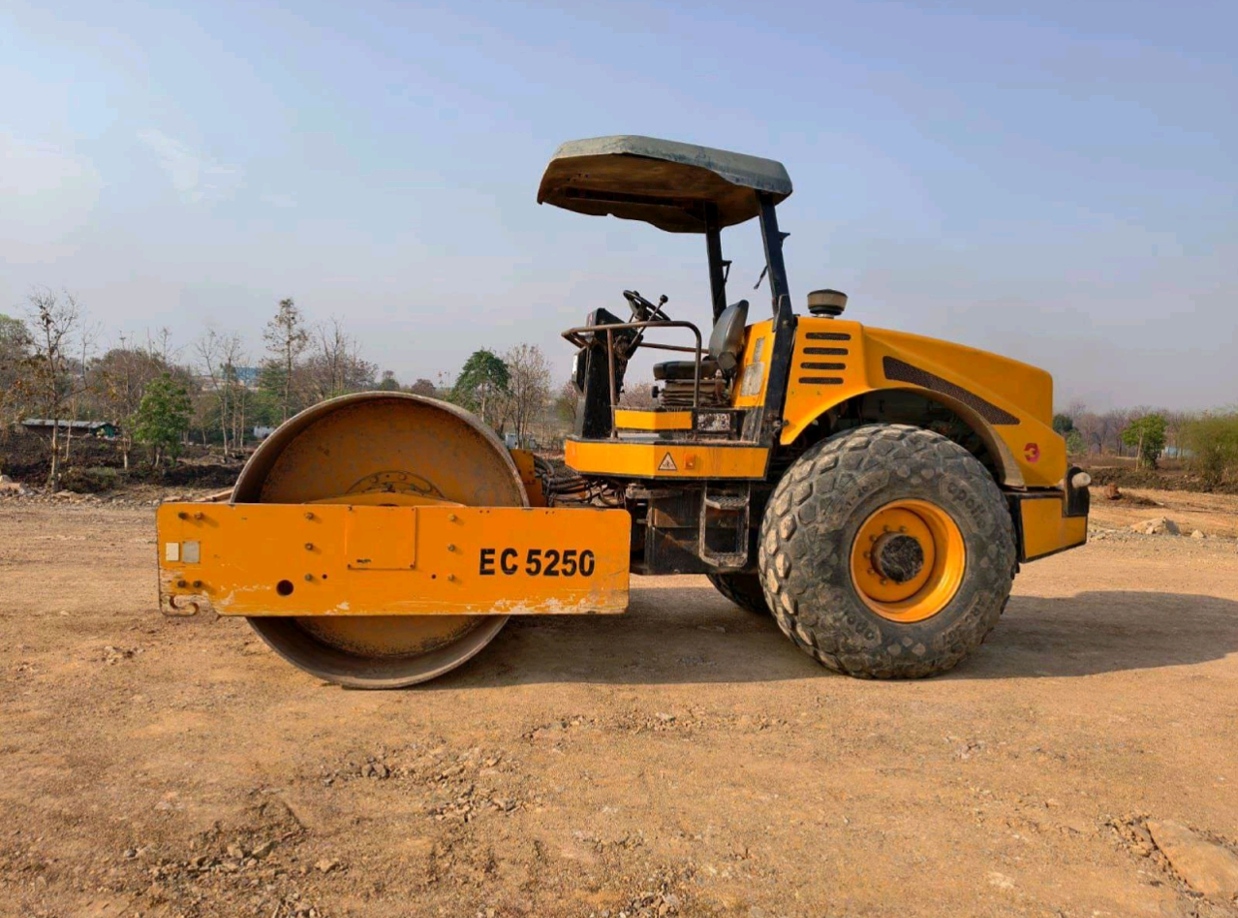 ESCORT SINGLE DRUM ROLLER EC5250 2017