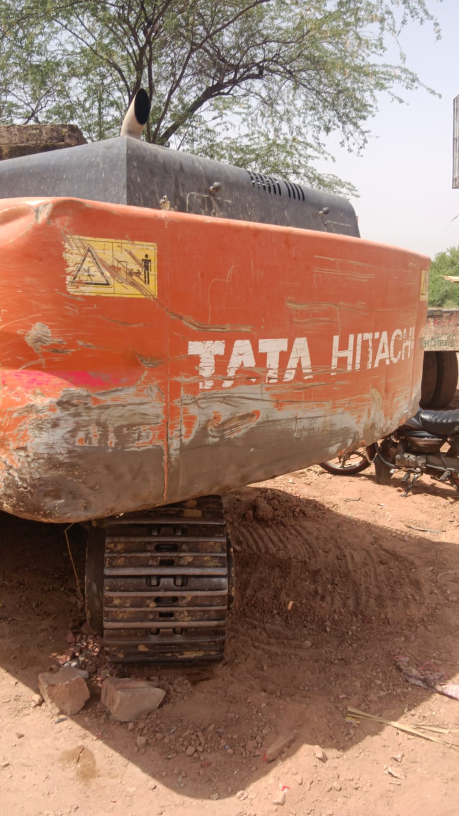 TATA HITACHI EXCAVATOR EX 200 2023