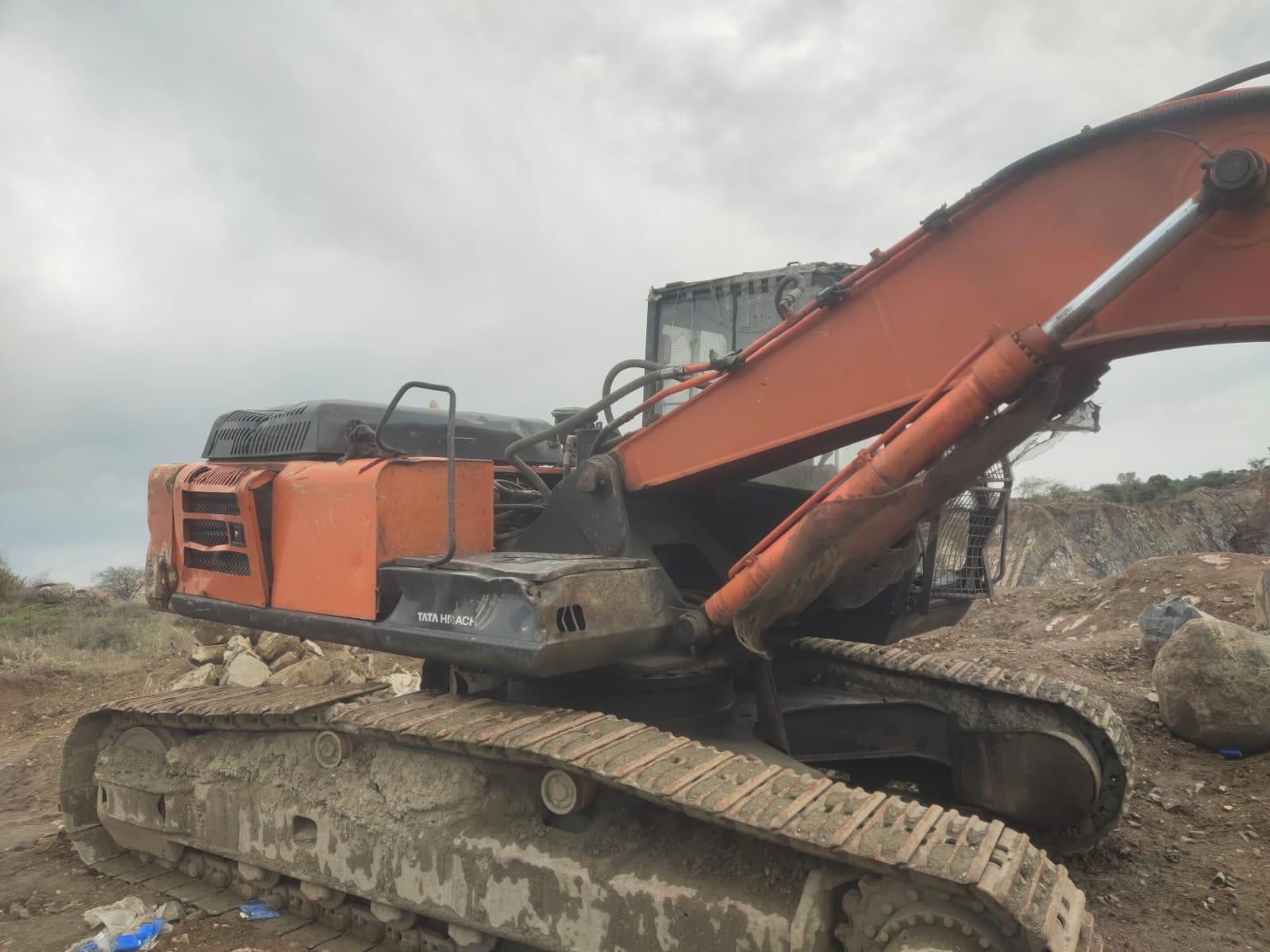 TATA HITACHI EXCAVATOR EX200 2020