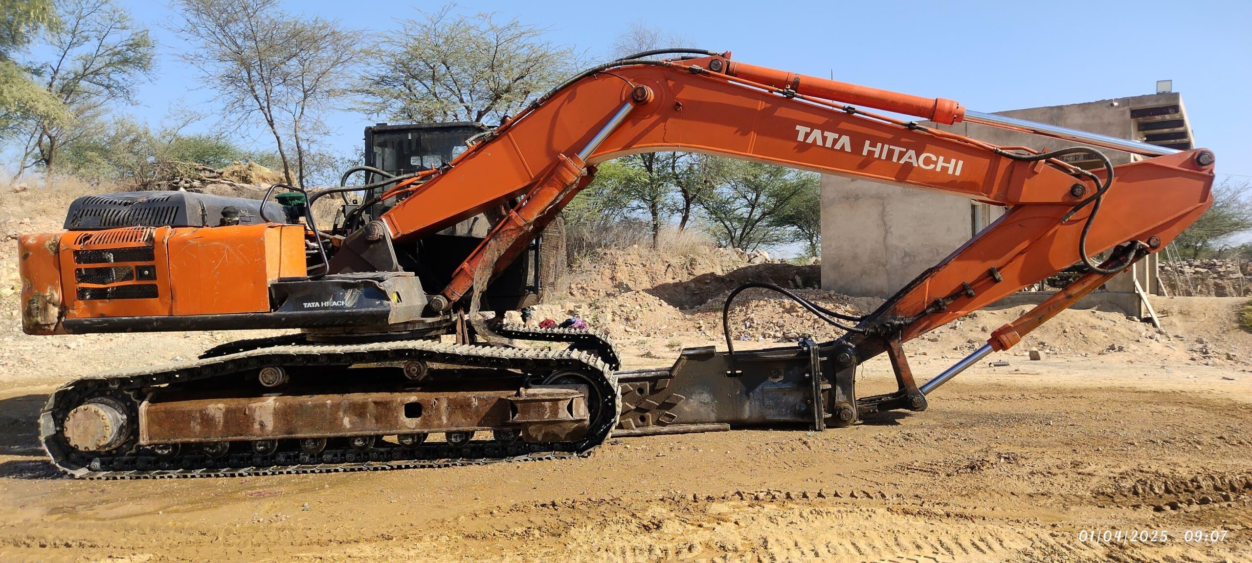 TATA HITACHI EXCAVATOR EX200 2020