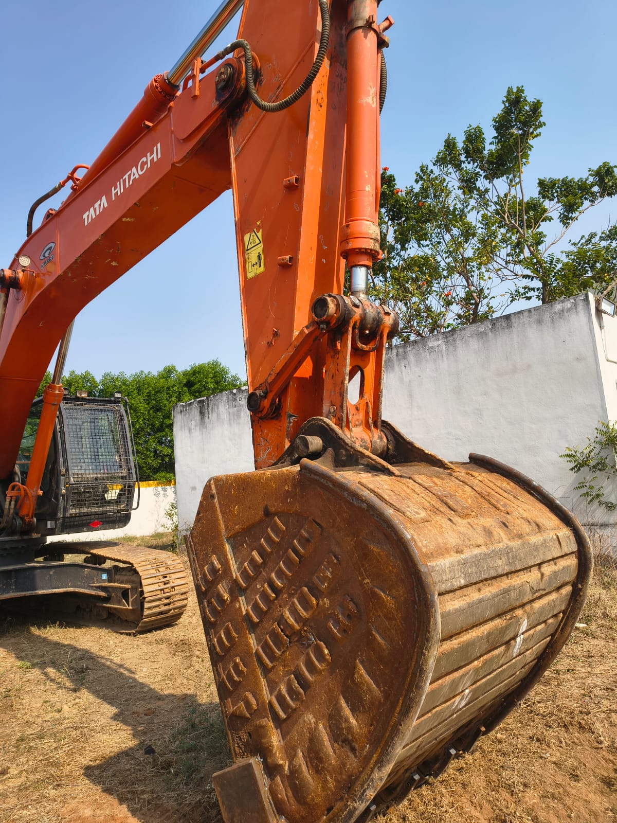 TATA HITACHI EXCAVATOR ZAXIS 370 2023