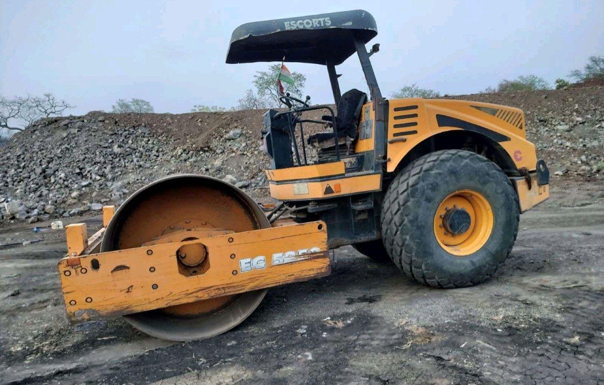 ESCORT SINGLE DRUM ROLLER EC5250 2016