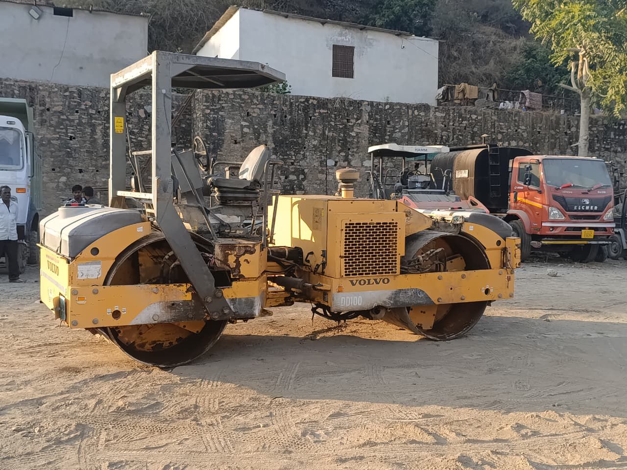 VOLVO DOUBLE DRUM ROLLER DD100 2016