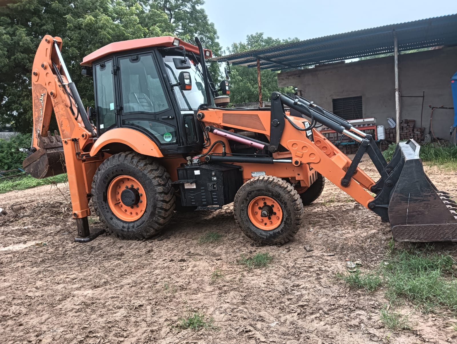 ACE BACKHOE AX-124 2023