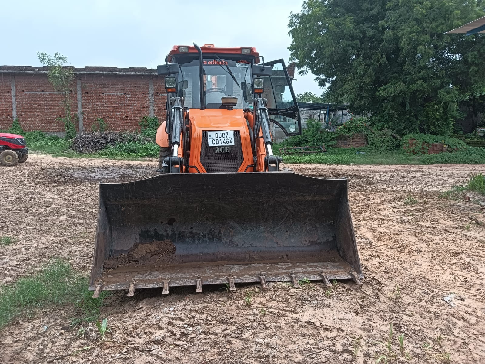 ACE BACKHOE AX-124 2023
