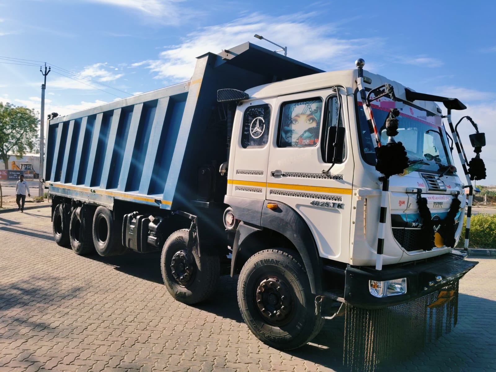 TATA SINGA DUMP TRUCK 4825.TK 2023