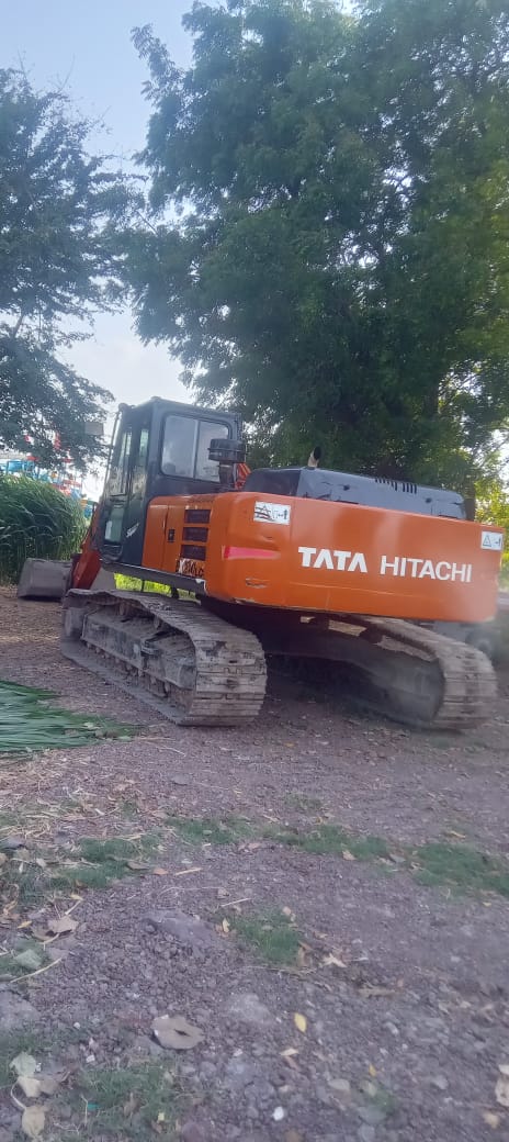 TATA HITACHI EXCAVATOR EX 210 2022