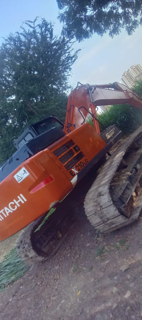 TATA HITACHI EXCAVATOR EX 210 2022