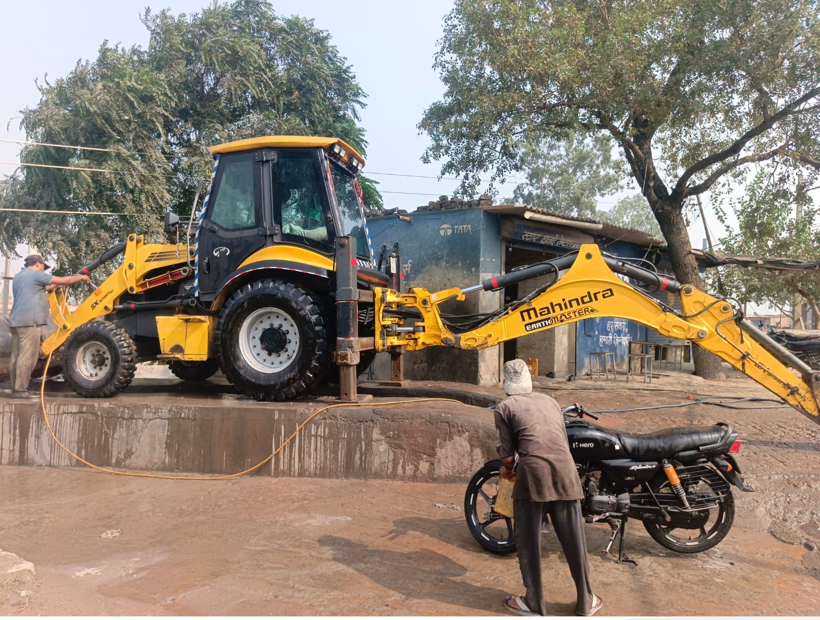 MAHINDRA EARTHMASTER SX SMART 50