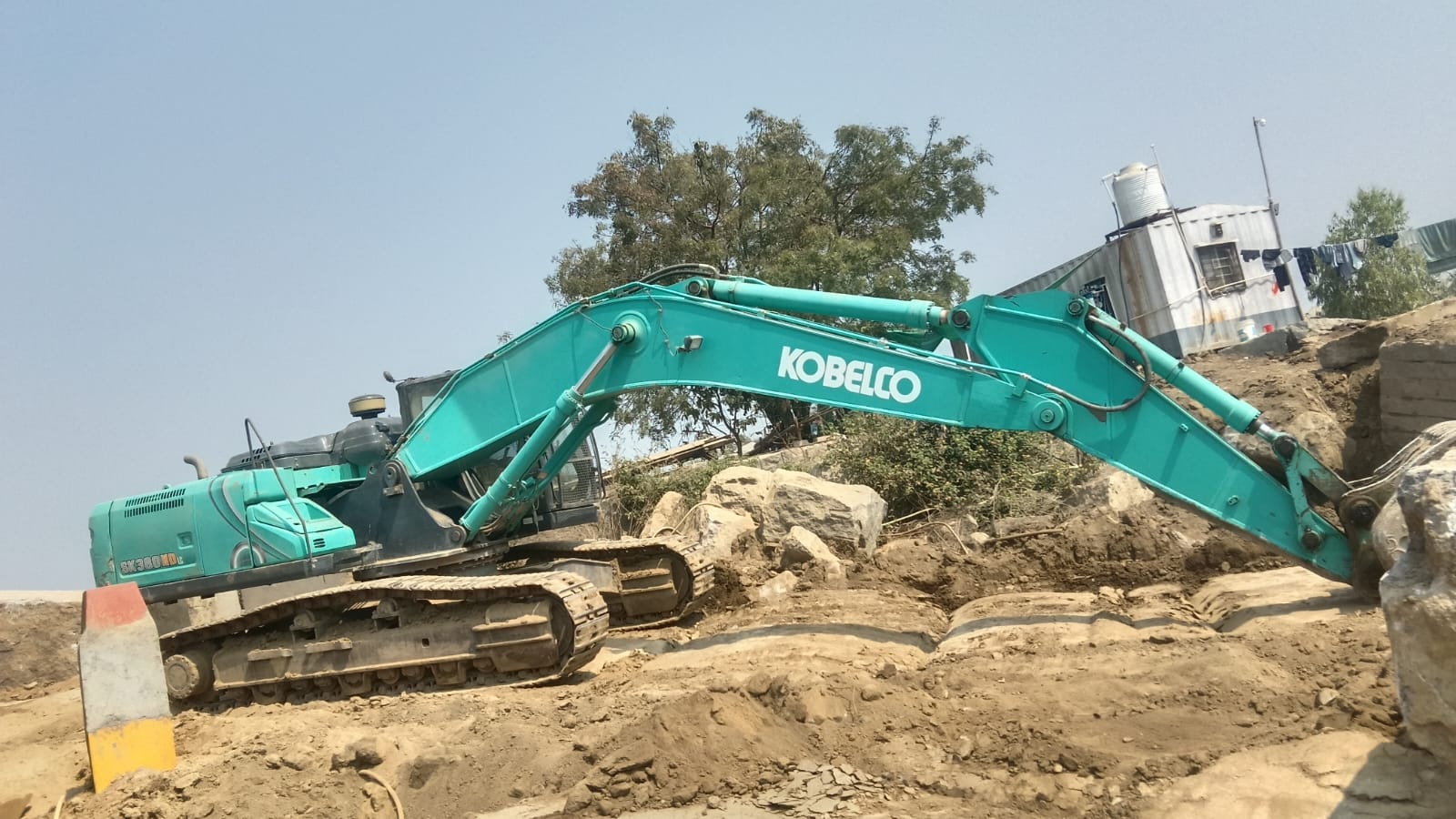 KOBLECO EXCAVAOR SK380XDLC 2023