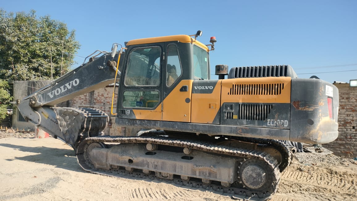 VOLVO EXCAVATORS EC200D 2021