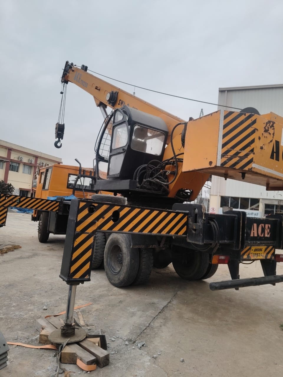 ACE TRUCK MOUNTED CRANE TM250 2015