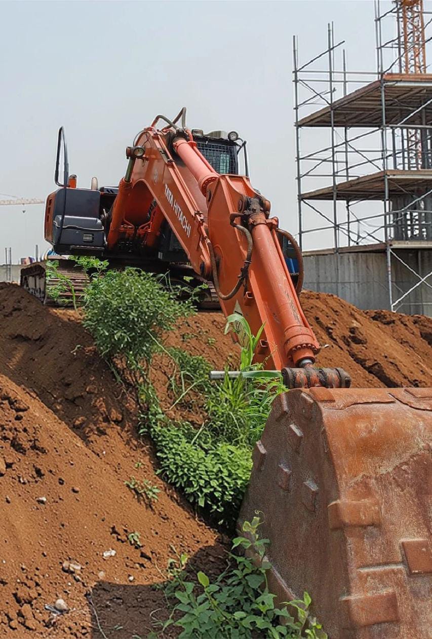 TATA HITACHI EXCAVATOR ZAXIS 140 2021