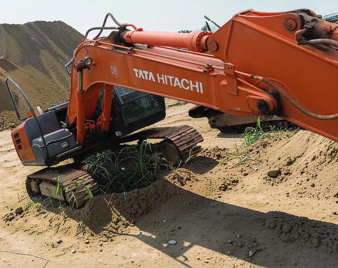 TATA HITACHI EXCAVATOR ZAXIS 140 2021