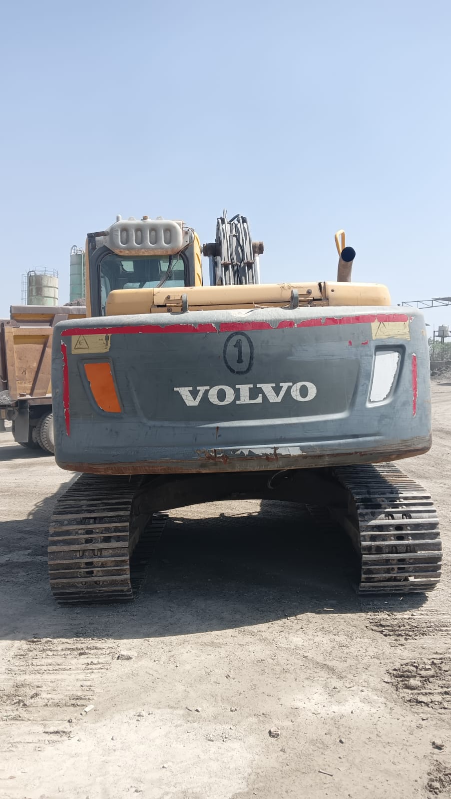 VOLVO EXCAVATORS EC140D 2015