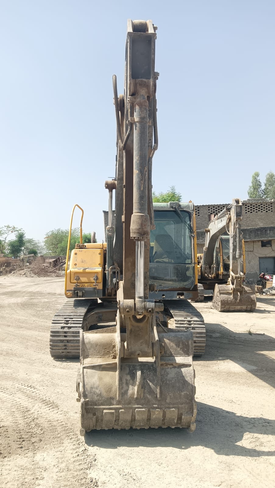 VOLVO EXCAVATORS EC140D 2015
