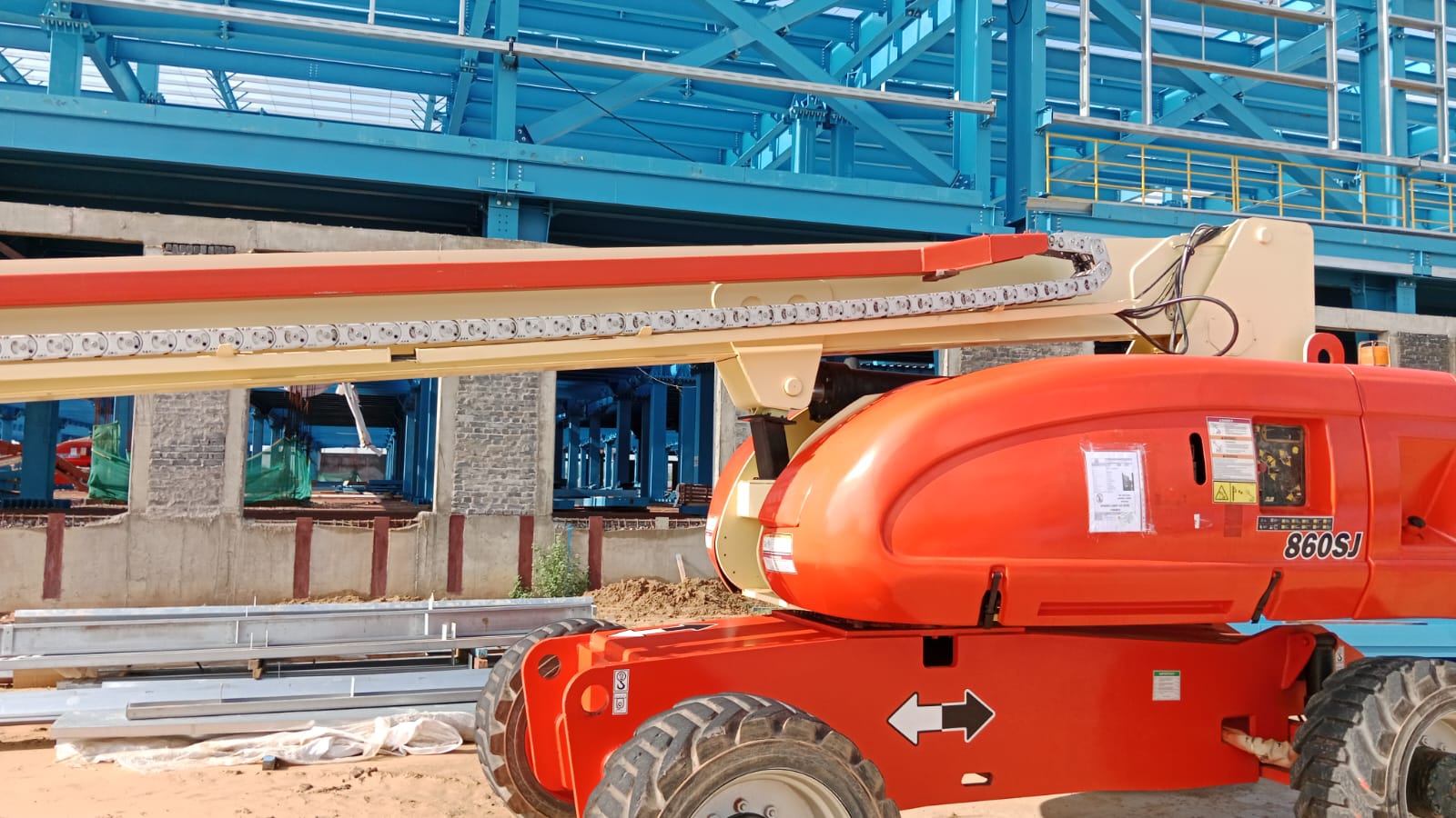 JLG BOOM LIFT 860SJ 2021