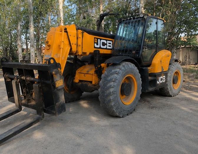 JCB TELEHANDLER 330 2022