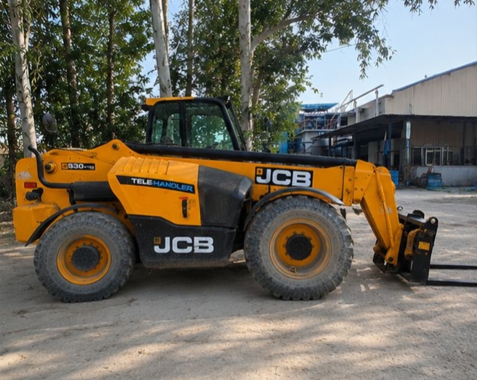 JCB TELEHANDLER 330 2022
