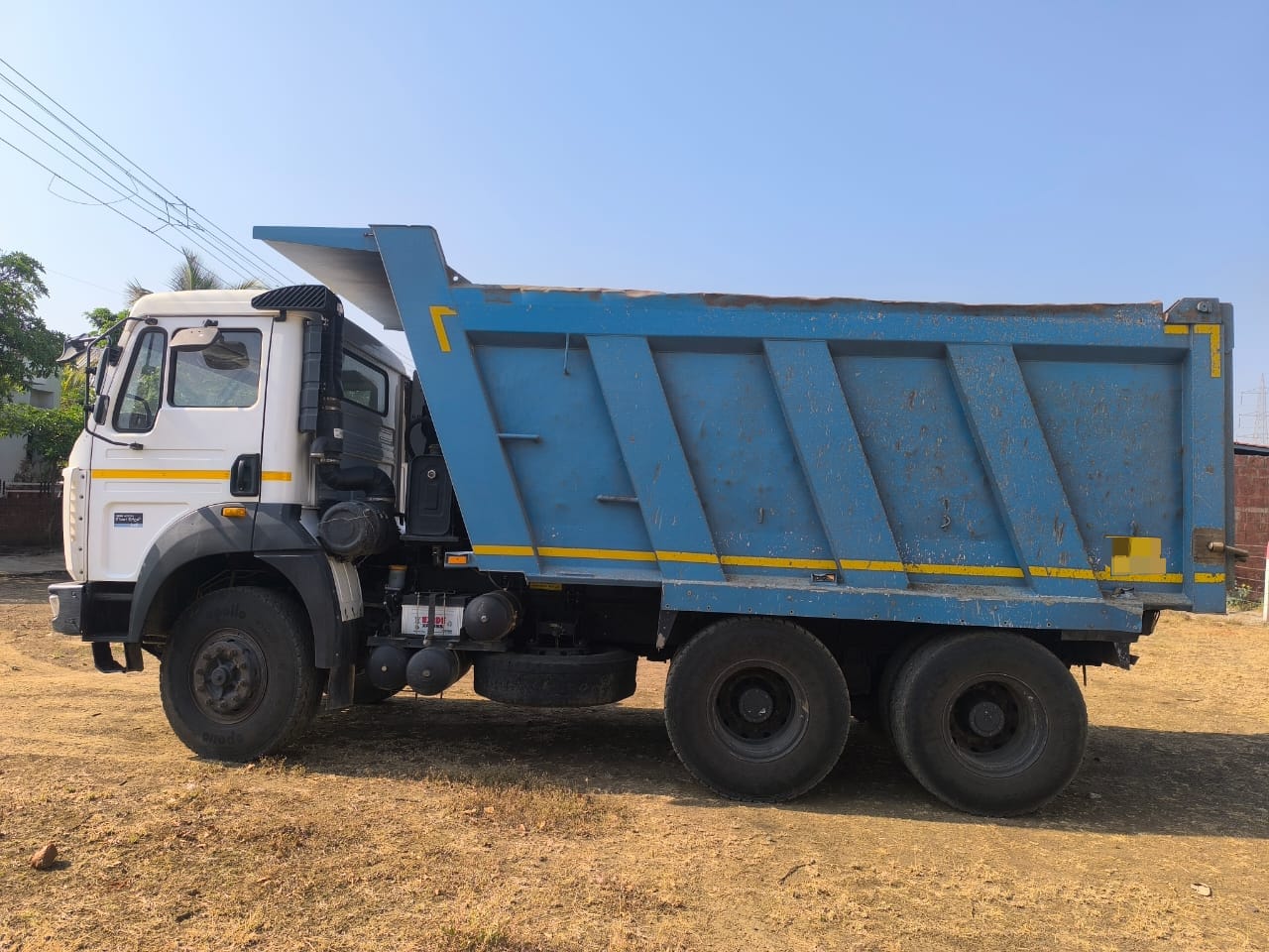 TATA SIGNA DUMP TRACK 2830.K 2024