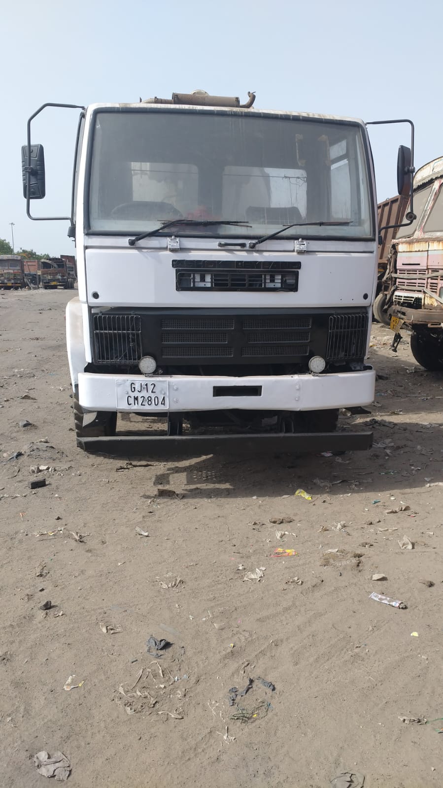 ASHOK LEYLAND MIXER TRUCK 2518 2017