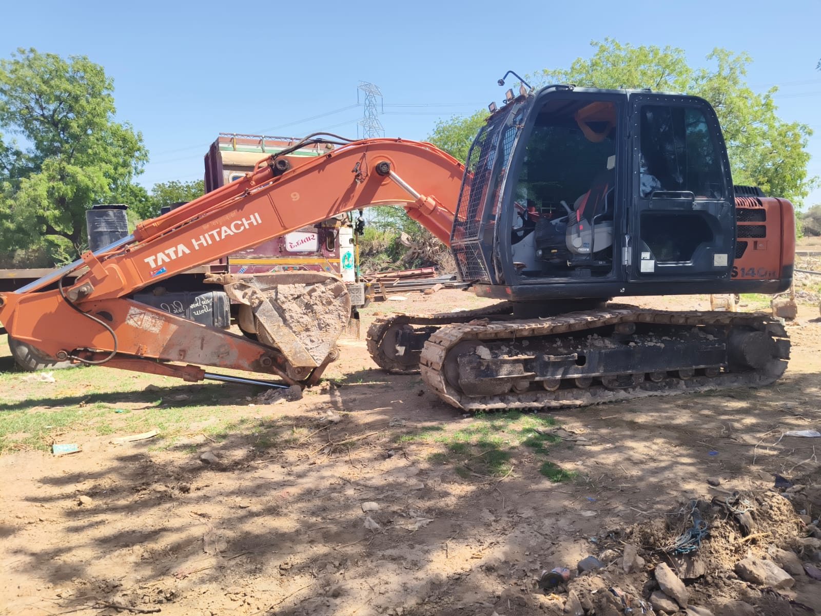 TATA HITACHI EXCAVATOR ZAXIS 140H 2019