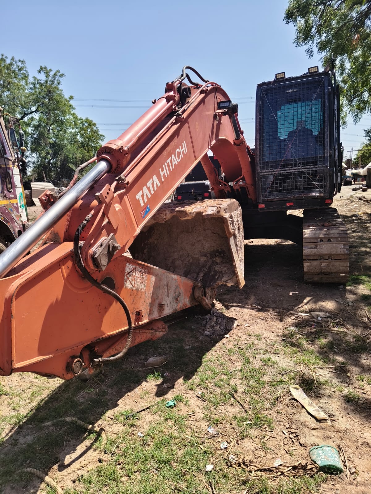 TATA HITACHI EXCAVATOR ZAXIS 140H 2019