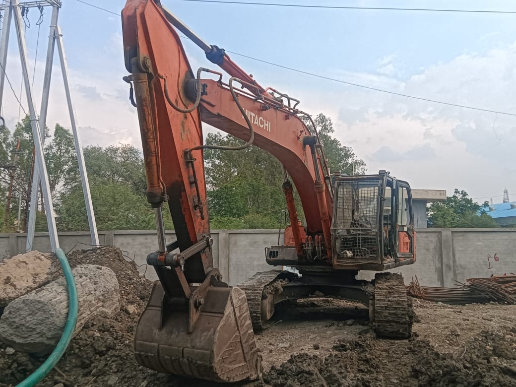 TATA HITACHI EXCAVATOR EX 200 2017