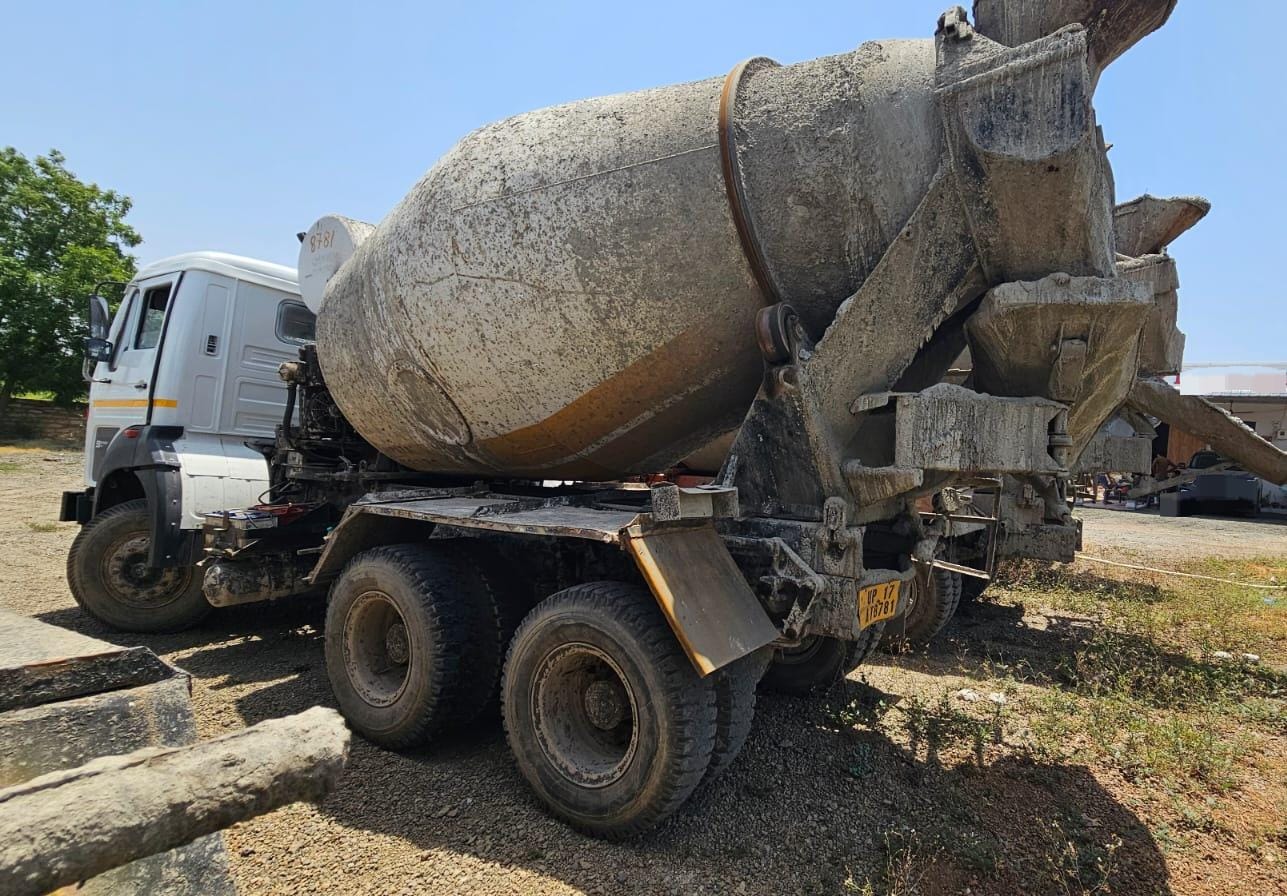 TATA MIXER TRUCK LPK 2518 RMC 2019