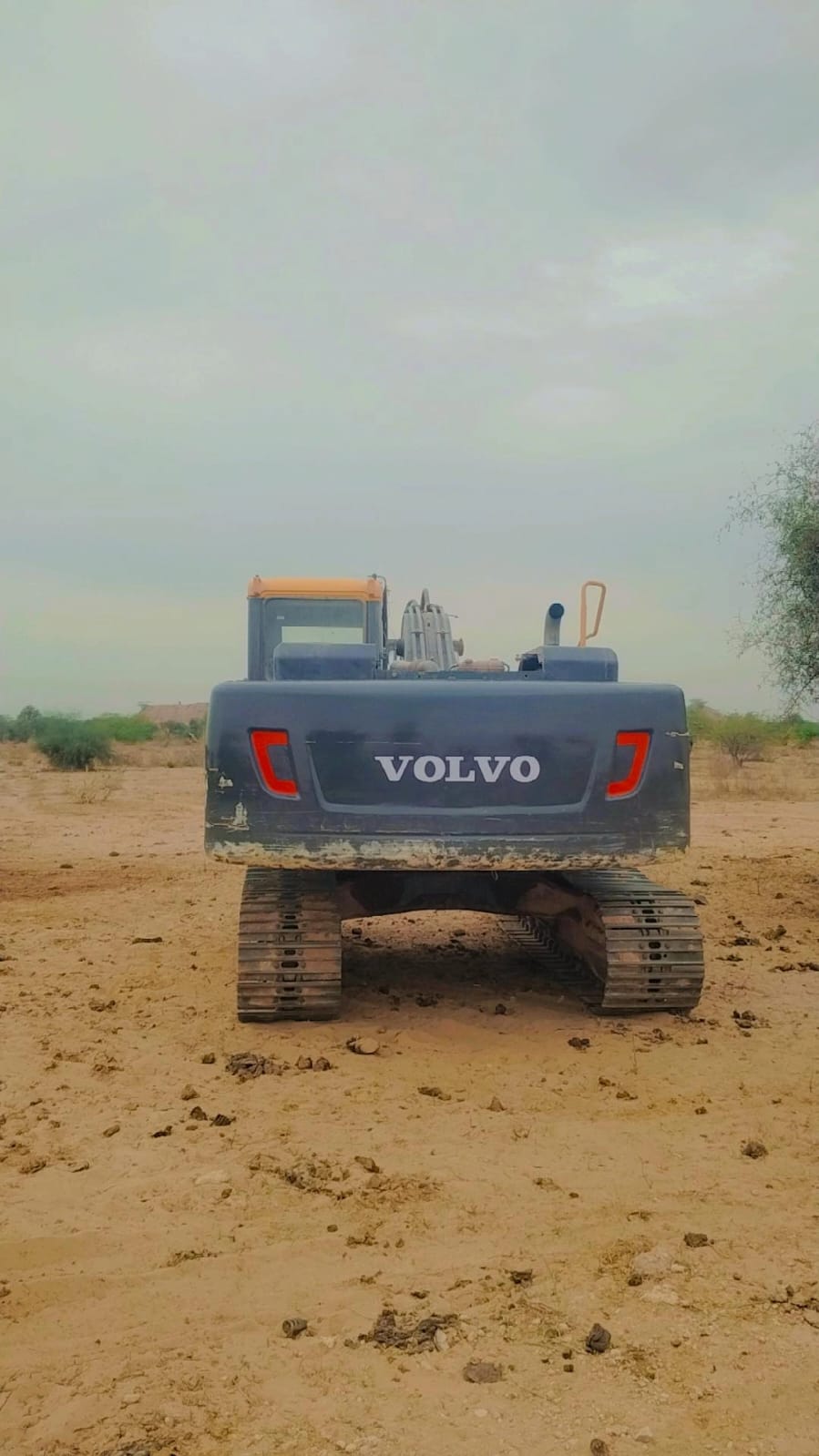 VOLVO EXCAVATOR EC210DD 2017