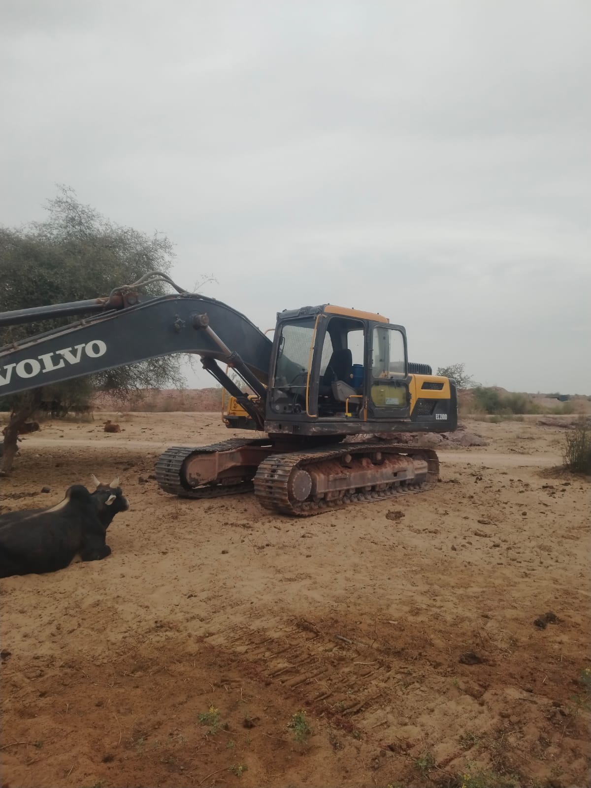 VOLVO EXCAVATOR EC210DD 2017