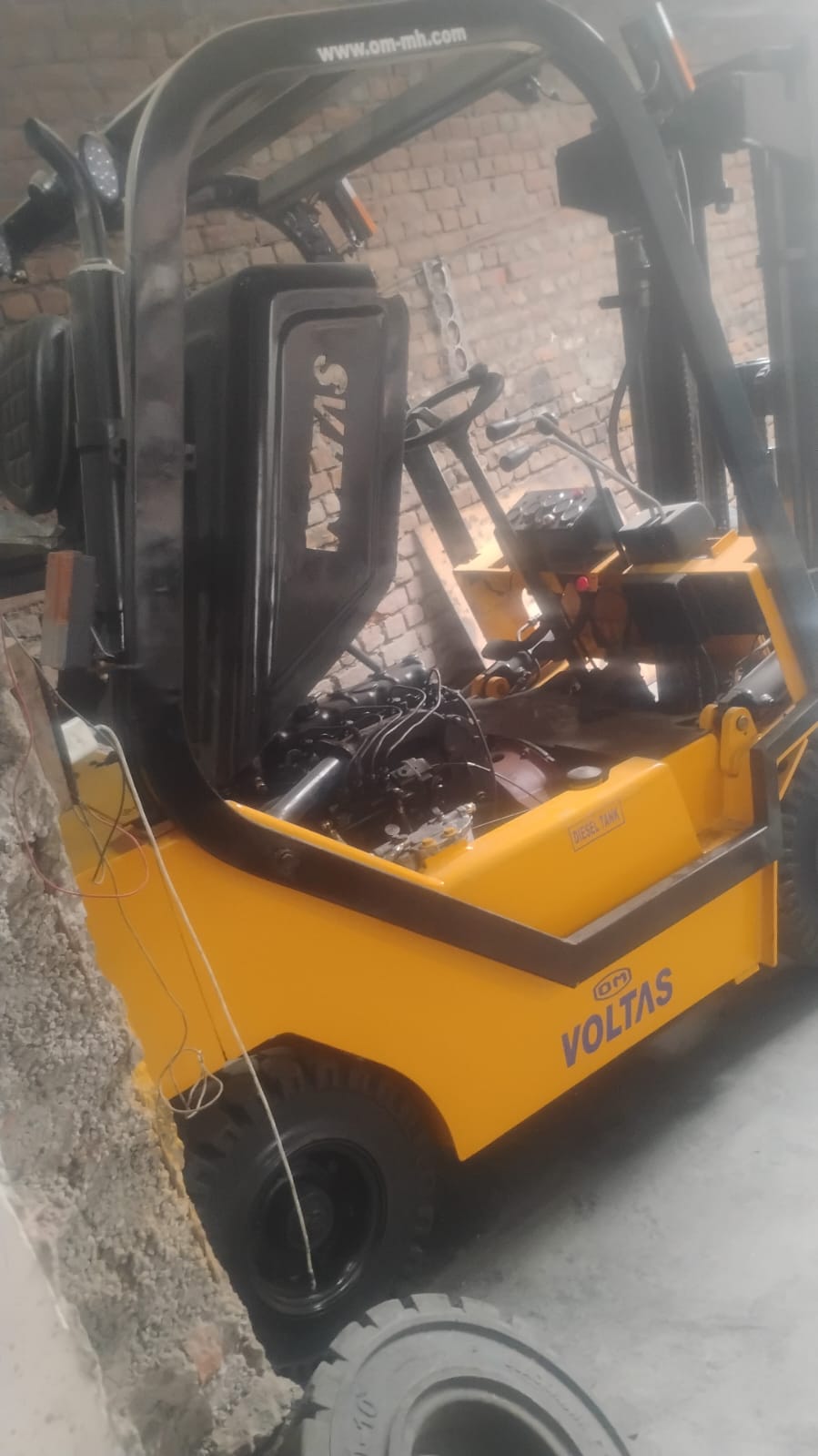 VOLTAS DIESEL FORKLIFT DVX506 FC 2021
