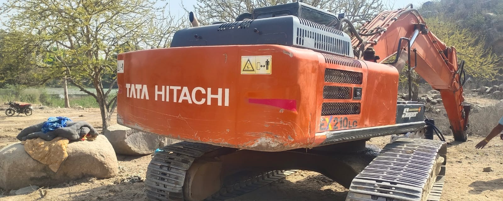 TATA HITACHI EXCAVATOR EX 210 2022