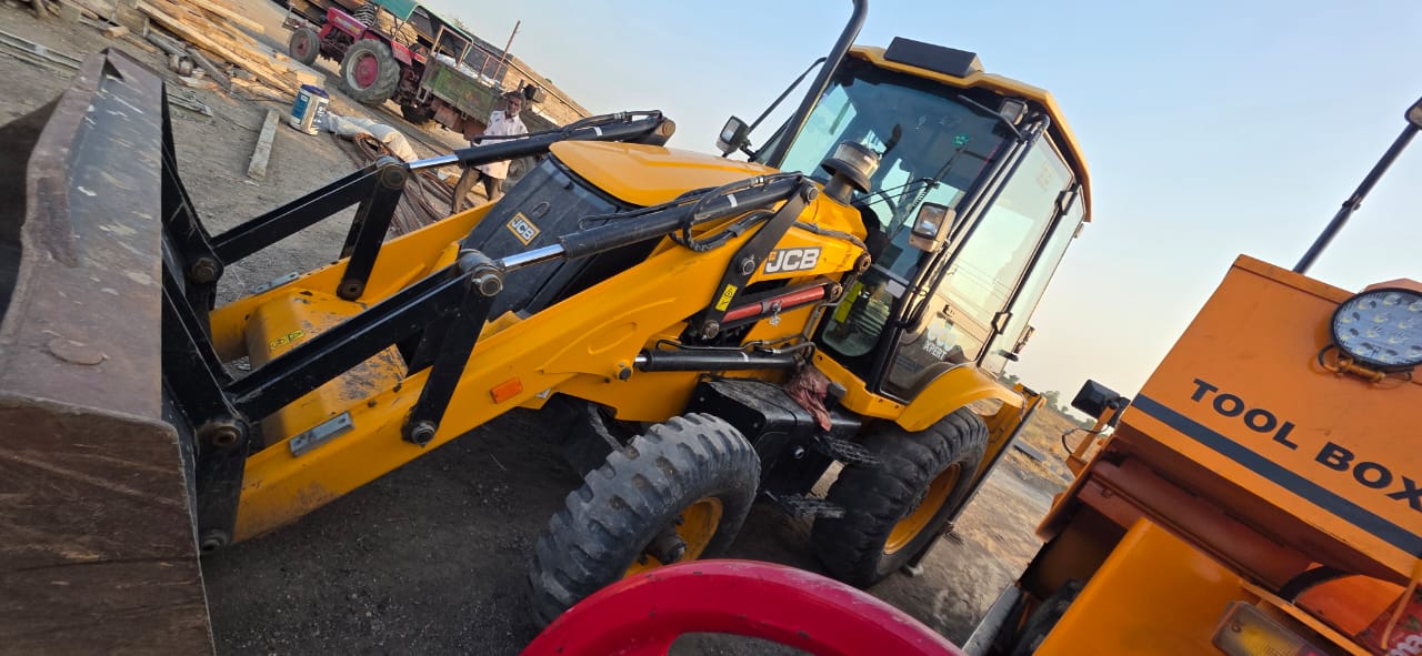 JCB BACKHOE 3DX 2023